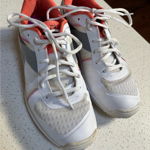 Diadora Shoes - Diadora  White and Pink pickleball Shoes